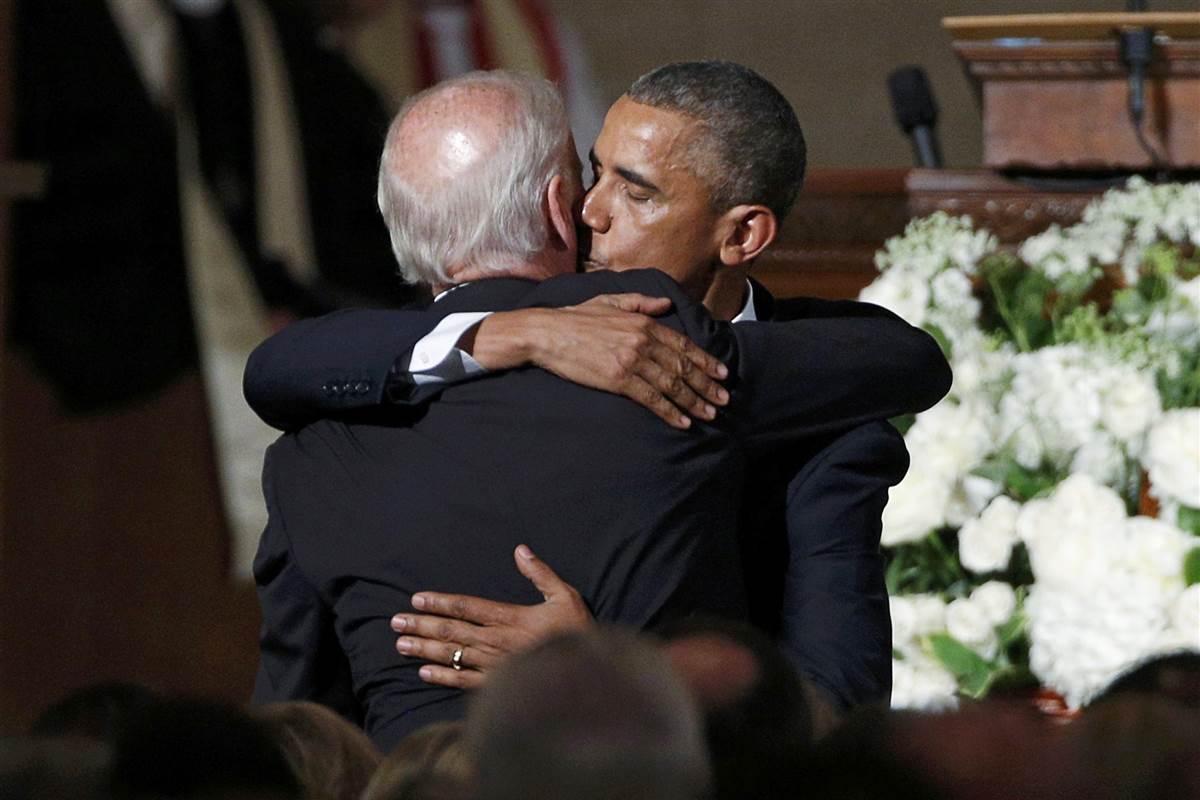 Obama hug Joe Biden