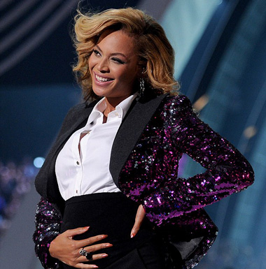 Beyonce pregnant with Blue Ivy